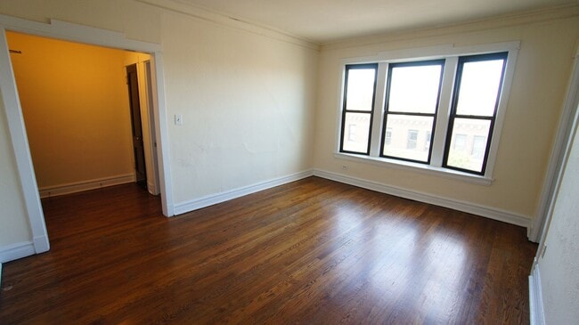 2638 N Milwaukee Ave, Unit 2