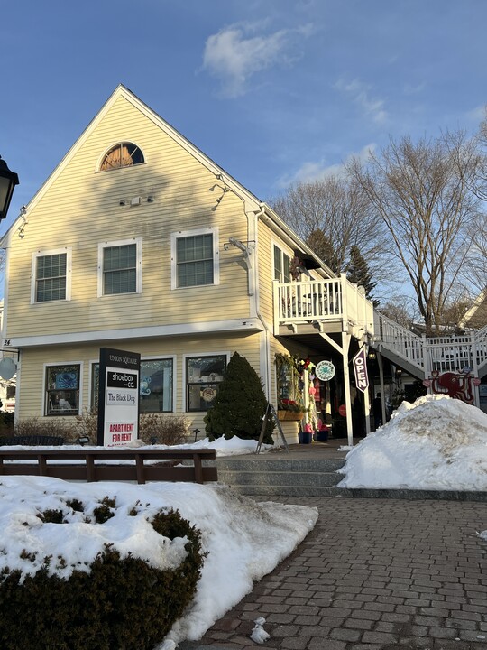 24 Ocean Ave, Unit 2 in Kennebunkport, ME - Building Photo