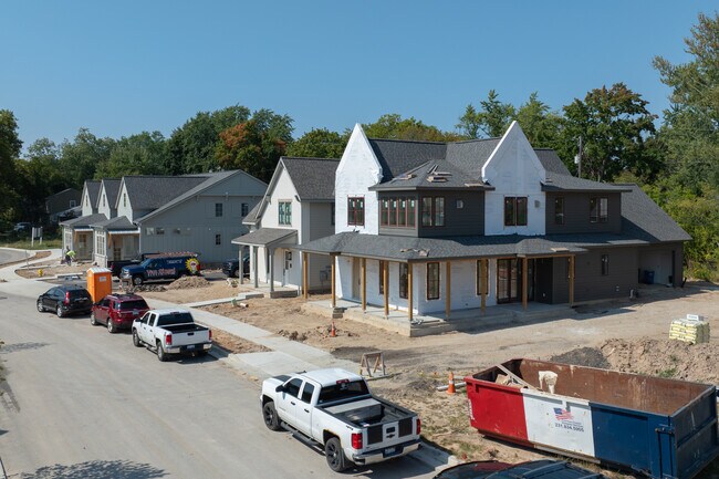 Breton Hamlet in Grand Rapids, MI - Building Photo - Building Photo