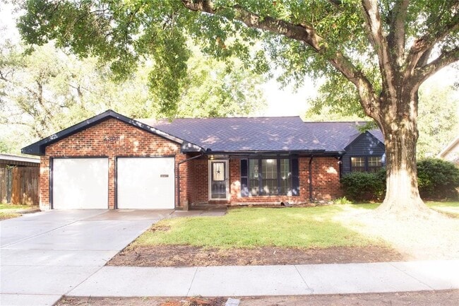 property at 2309 Cedar St