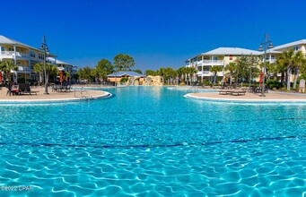 8700 Front Beach Rd in Panama City Beach, FL - Foto de edificio - Building Photo