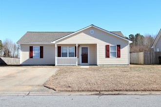 1306 Jessica St in Elizabeth City, NC - Foto de edificio - Building Photo