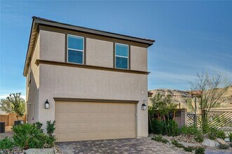 10029 Luna River Ave in Las Vegas, NV - Building Photo - Building Photo