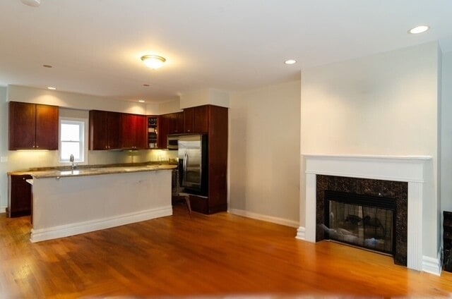 5127 N Damen Ave in Chicago, IL - Foto de edificio - Building Photo