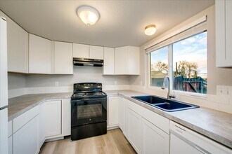 2376 W Panama St in Boise, ID - Building Photo - Building Photo