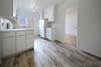 6371 Rue Pascal in Montréal, QC - Building Photo - Building Photo