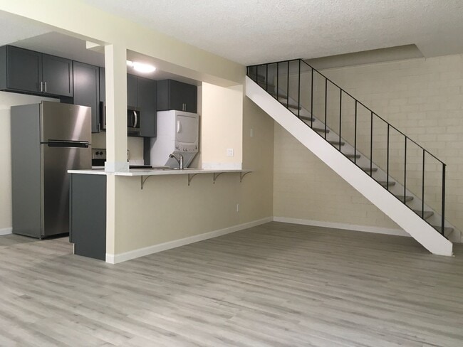 property at 4981 Catalina Dr