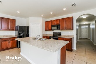 2711 SW 9th Ave in Cape Coral, FL - Building Photo - Building Photo