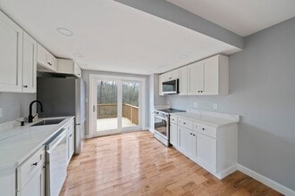 13 Broadway, Unit 1 in Raynham, MA - Building Photo - Building Photo