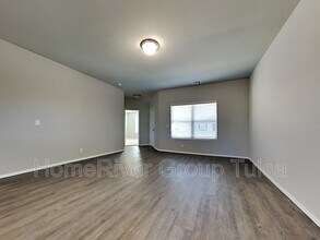 7523 E 159th St S in Bixby, OK - Building Photo - Building Photo