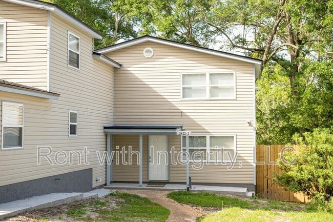 3422 Orlando Dr
