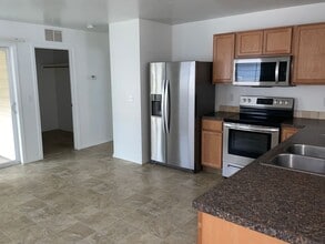 10450 W Bear Lake Dr in Boise, ID - Building Photo - Building Photo