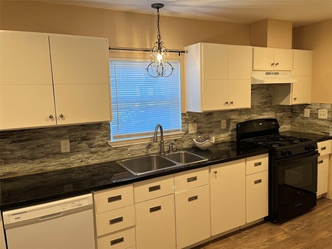 property at 104 N Eastwood St