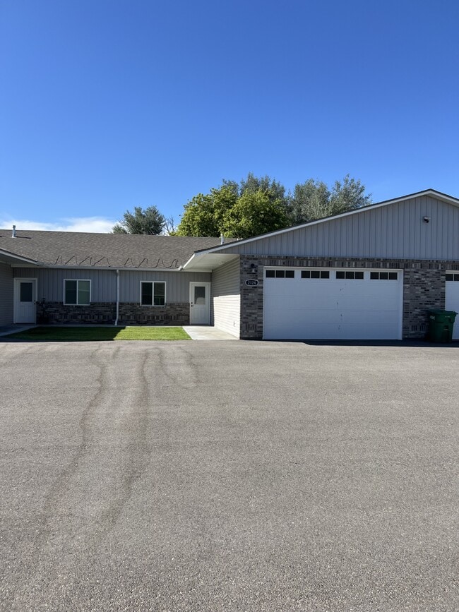 2124 E Olympic Ave, Unit 2124