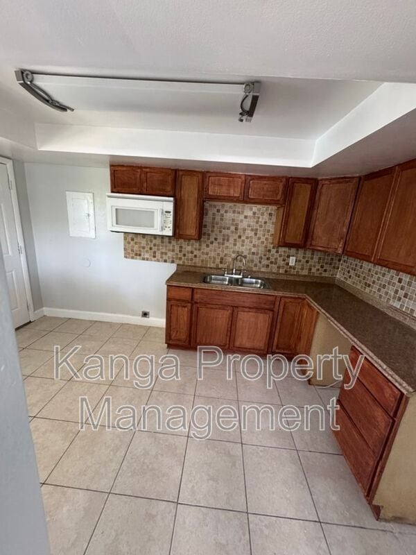 property at 3204 Louisiana Ave
