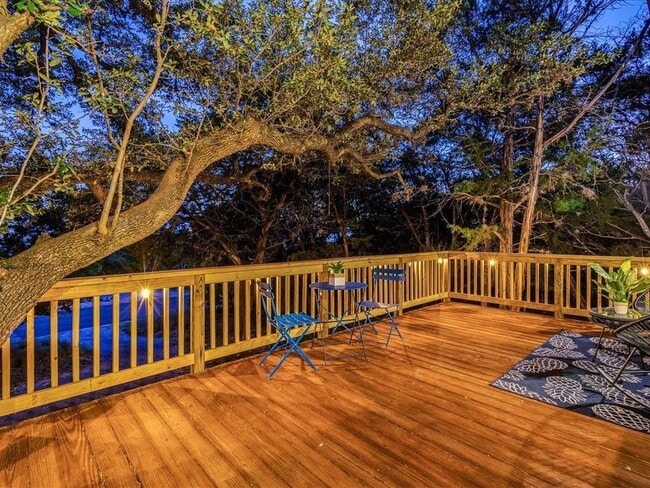 property at 18418 Lakeland Dr
