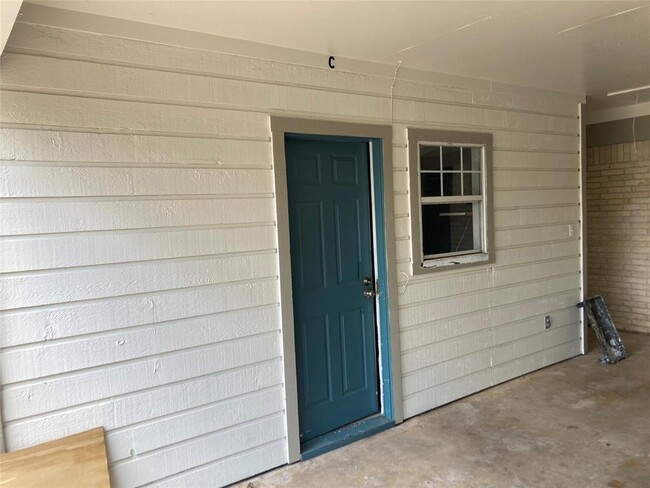 property at 2401 Ventura Dr