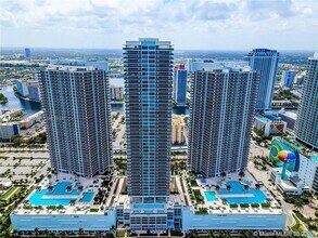 1800 S Ocean Dr, Unit BEACH CLUB #2707 in Hallandale Beach, FL - Foto de edificio - Building Photo