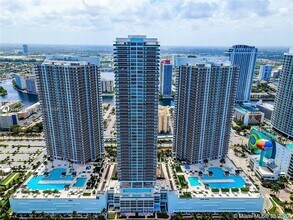 1800 S Ocean Dr, Unit BEACH CLUB  #2707 in Hallandale Beach, FL - Building Photo - Building Photo