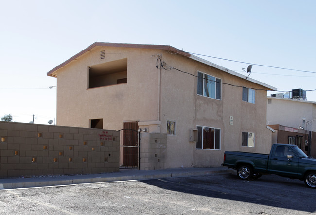 522 McKellar Cor in Las Vegas, NV - Building Photo - Building Photo