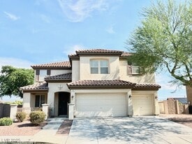 18 Blue Valley Dr in Henderson, NV - Building Photo