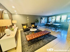 2928 Dean Pkwy in Minneapolis, MN - Building Photo - Building Photo