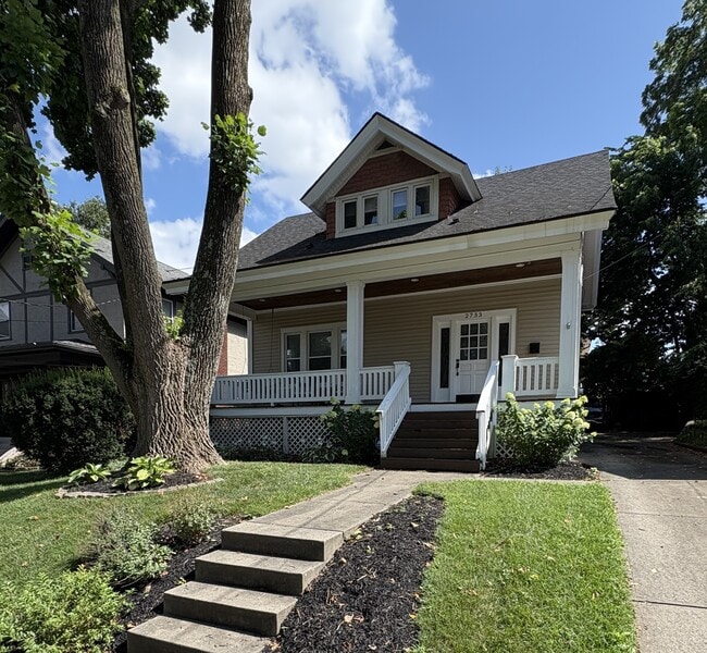 property at 2733 Willard Ave