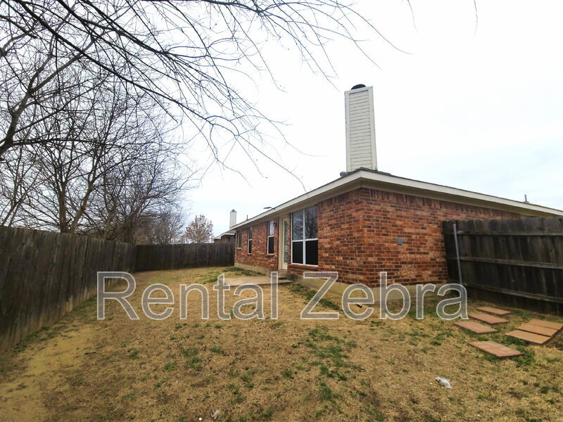 12209 Silver Mist Trail in Burleson, TX - Building Photo