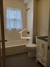 24 Adamson St, Unit 2 in Boston, MA - Foto de edificio - Building Photo