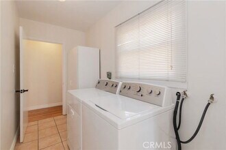 6045 Teesdale Ave in Los Angeles, CA - Building Photo - Building Photo