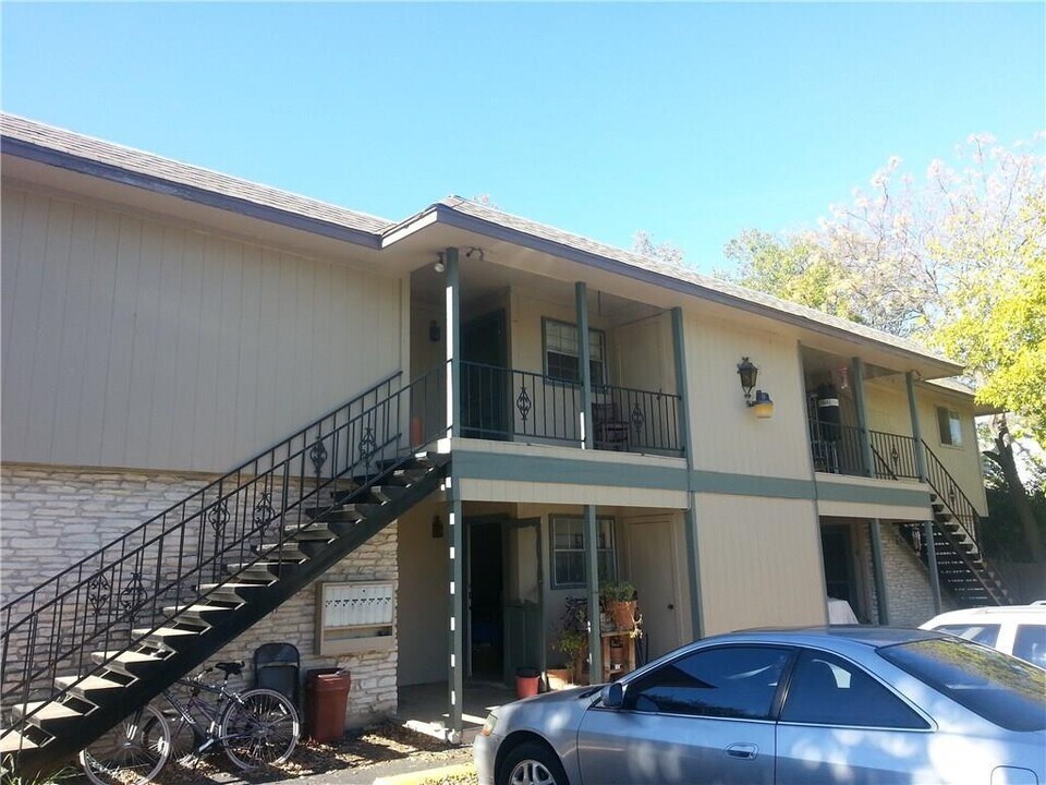 312 E 43rd St in Austin, TX - Building Photo