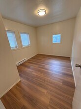 402 NW Georgia Ave-Unit -02 in Bend, OR - Foto de edificio - Building Photo
