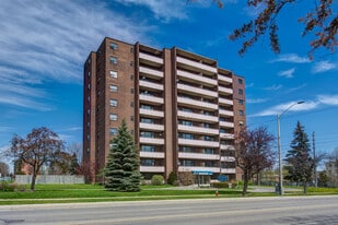 Linwood Apartment in Mississauga, ON - Building Photo