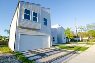 2832 Mansfield St in Houston, TX - Building Photo - Building Photo