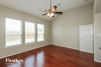 13112 Shallow Falls Ln in Pearland, TX - Building Photo - Building Photo