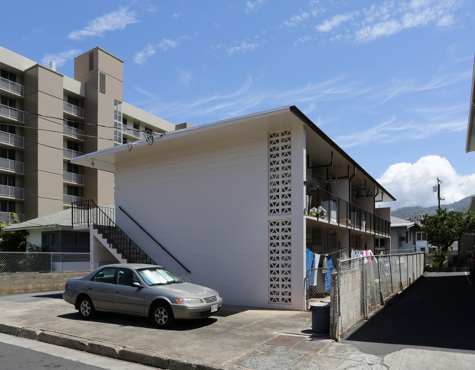 1760 Malanai St in Honolulu, HI - Building Photo