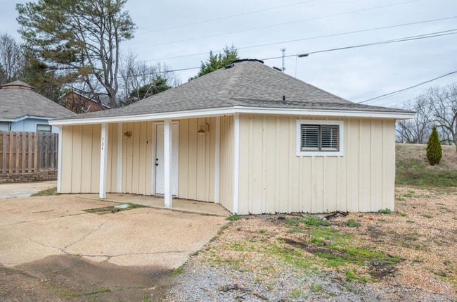704 Roundhouse Rd in Starkville, MS - Building Photo - Building Photo