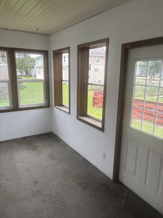 125 N Broad St, Unit 125 N Broad St Apt 2