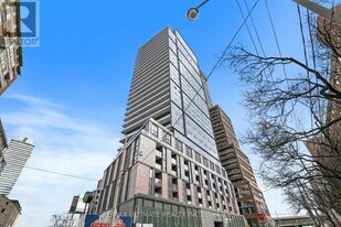 35 Parliament St in Toronto, ON - Building Photo