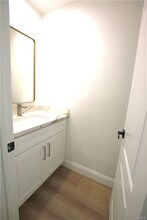 2421 E 16th St in Newport Beach, CA - Building Photo - Building Photo