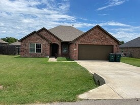 138 Glenbrook in Calera, OK - Building Photo
