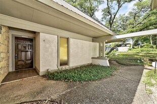 6305 Shadow Valley Dr in Austin, TX - Building Photo