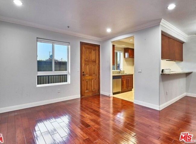 1401 S St Andrews Pl in Los Angeles, CA - Building Photo - Building Photo