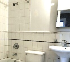 234 Mott St, Unit 20 in New York, NY - Building Photo - Building Photo