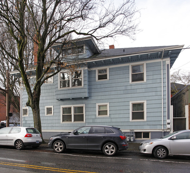 Loveyjoy Apartments in Portland, OR - Foto de edificio - Building Photo