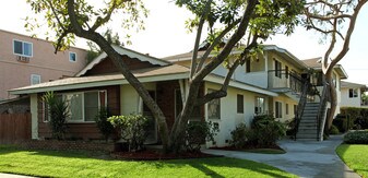 602 W Bellevue Dr in Anaheim, CA - Building Photo