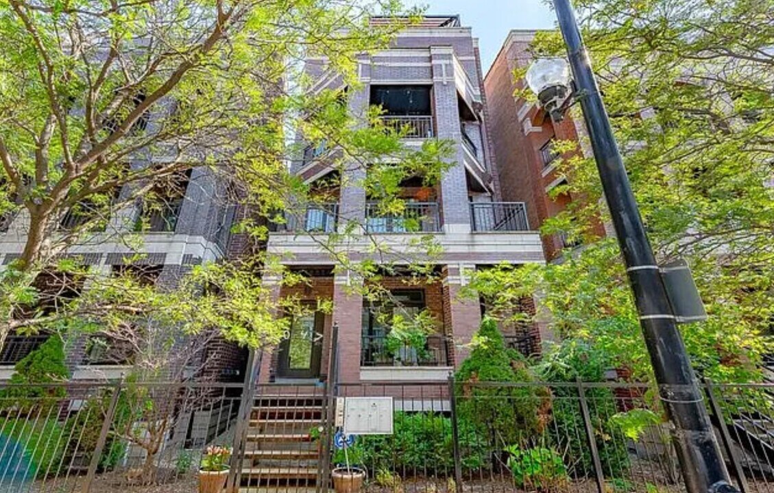 1047 W Monroe St in Chicago, IL - Building Photo