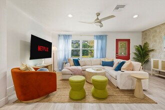 10861 62nd Ave N in Seminole, FL - Building Photo - Building Photo