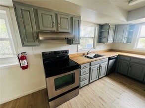 2655 SE Carroll St in Stuart, FL - Building Photo - Building Photo