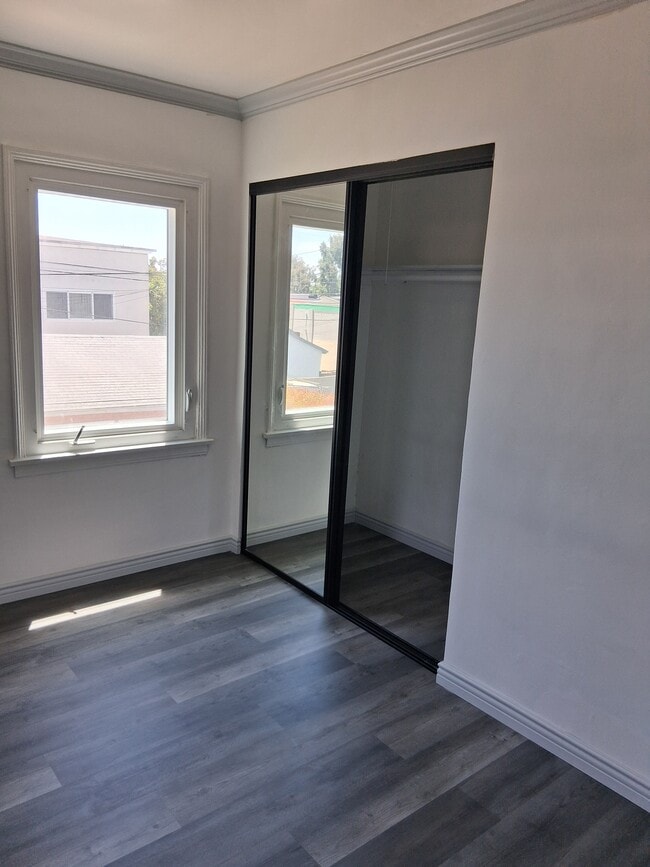 8616 S 5th Ave, Unit 8616 1/2 5th ave